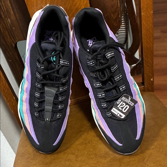Nike Black and Purple Sneakers. HAVE A NIKE DAY - Picture 1 of 6